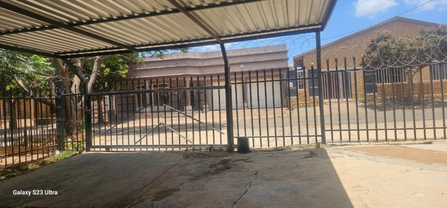 3 Bedroom Property for Sale in Mohadin North West